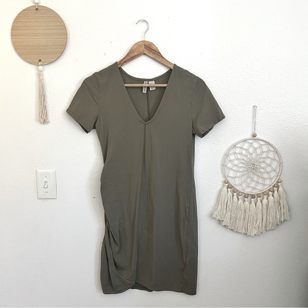 H&M Green Fitted Ruched T-Shirt